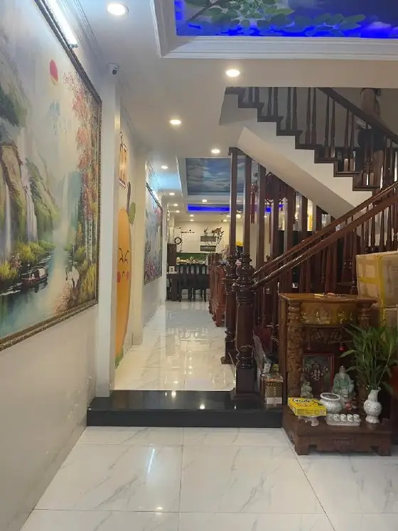 Дом 4 спальни 180 м², фото 1