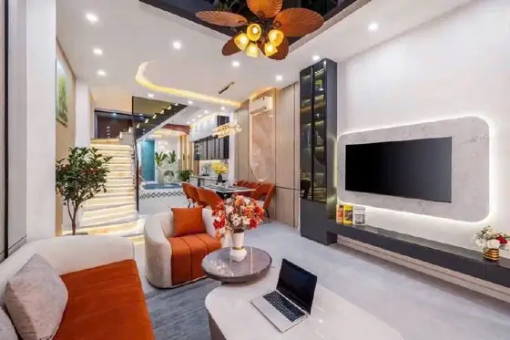 Дом 3 этажа 4 спальни 73 м², фото 2