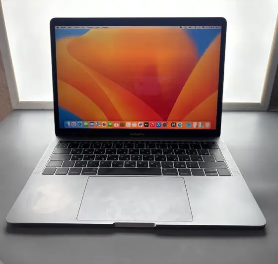Mackbook pro 2017 core i3, фото 1
