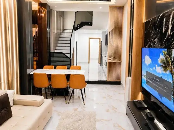 Дом 3 этажа 4 спальни 75 м², фото 3