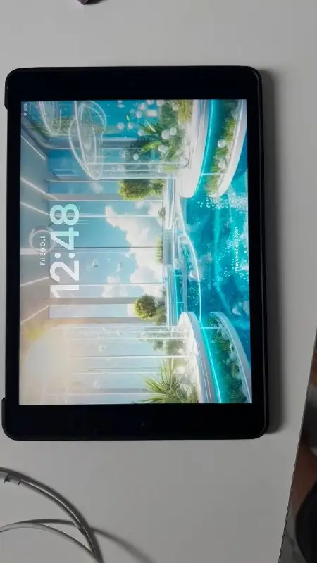 Apple iPad 9 поколения 64 GB Wi-Fi, фото 1