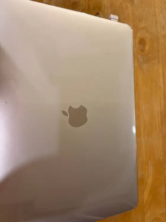 Ноутбук MacBook с зарядкой, фото 3