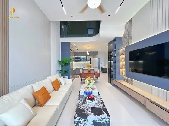 Дом 3 этажа 3 спальни 102 м², фото 2