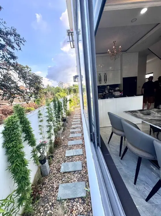 House with garden, фото 2