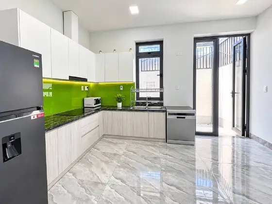 Дом 270 м² с двором в My Gia, фото 1