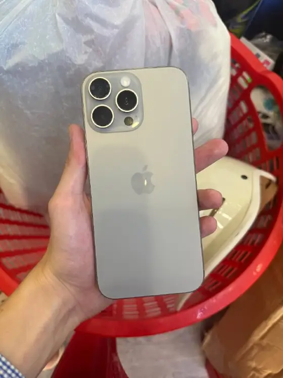 iPhone 16 Pro Max 256 ГБ, фото 1