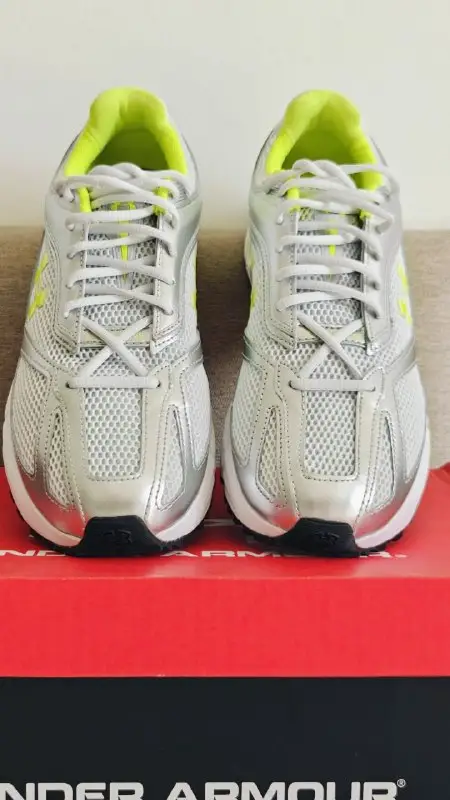 Беговые кроссовки Under Armour HOVR 45 размер, фото 2