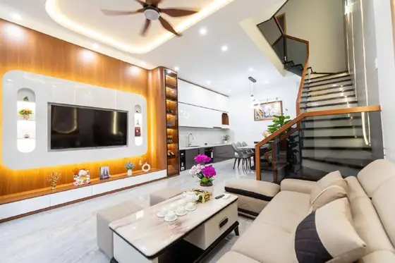 Дом 3 этажа 4 спальни 75 м², фото 2