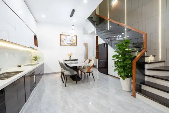Дом 3 этажа 4 спальни 75 м², фото 3