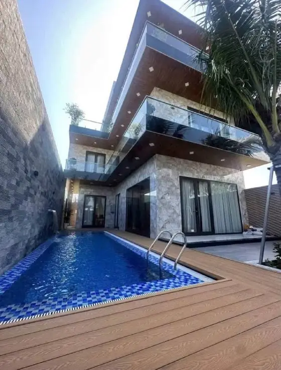 Вилла 3 этажа 5 спален 250 м², фото 1