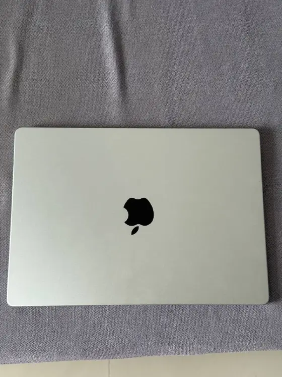 MacBook Pro 14″ M5 — 24 GB, фото 2