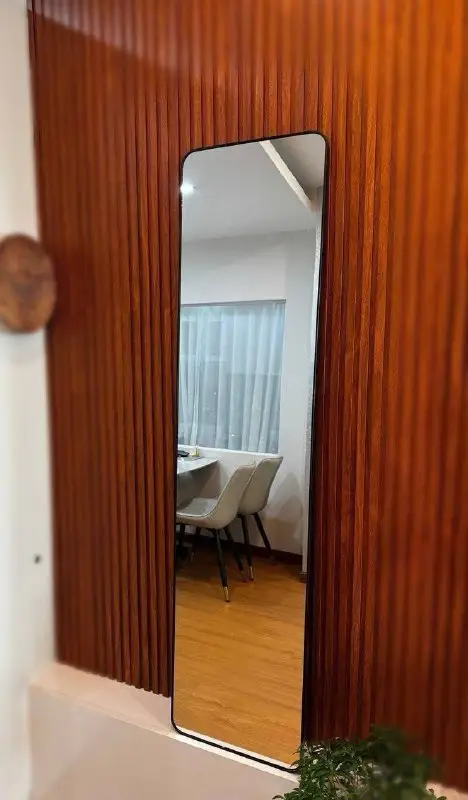 Зеркало стул комод кавитация банки духи, фото 1