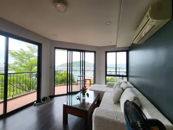 Вилла с бассейном 400 м², фото 1