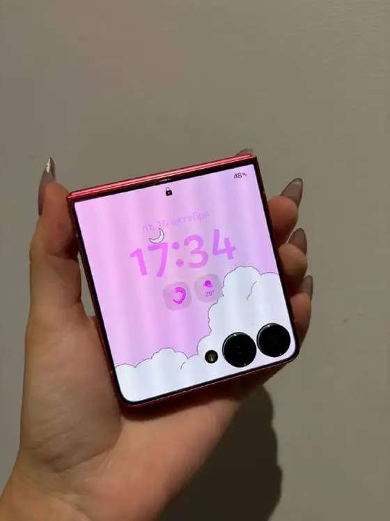 Samsung Galaxy Z Flip7, фото 1