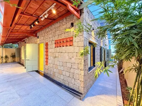 Вилла с бассейном 400 м², фото 3