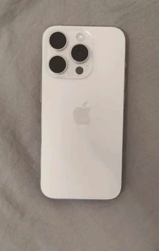 iPhone 15 Pro 256 ГБ белый, фото 1