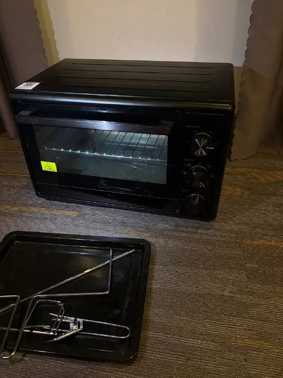 Духовка Electrolux и держатель для ноутбука, фото 1
