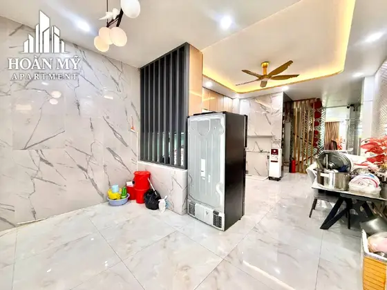 Пентхаус с балконом 120 м², фото 3