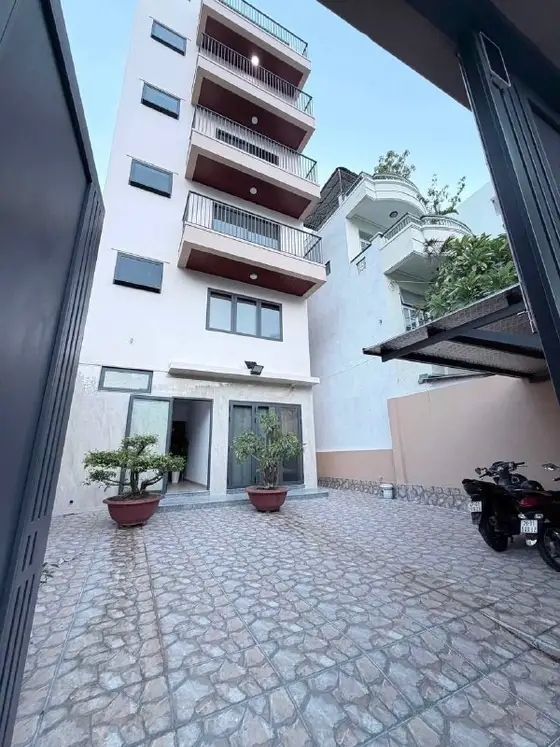 Квартира 2 спальни 85 м², фото 1