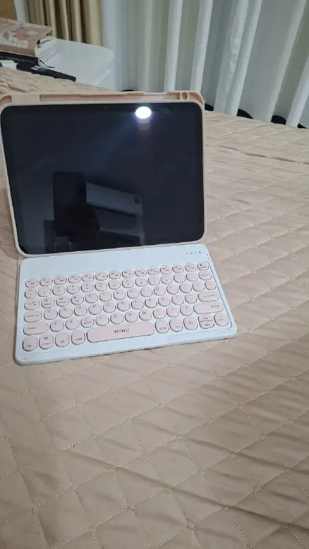 Apple iPad A16 128 ГБ 2025, фото 1