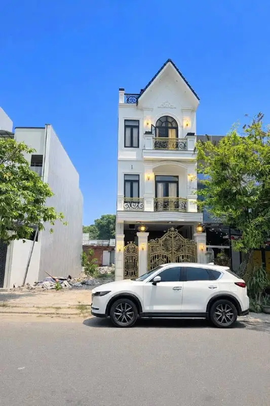 Дом 3 этажа 4 спальни 125 м², фото 1