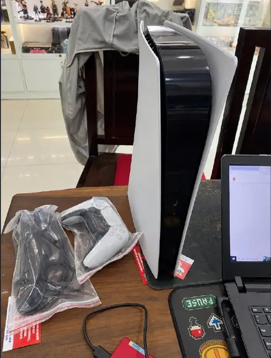 PS5 Slim с дисководом, фото 2