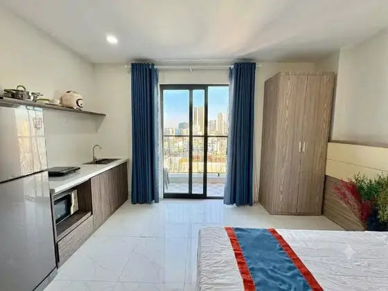 Апартаменты 30 м² с балконом на Lý Thường Kiệt, фото 1