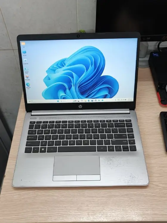 Ноутбук HP 240 G8 с мышкой и сумкой, фото 2