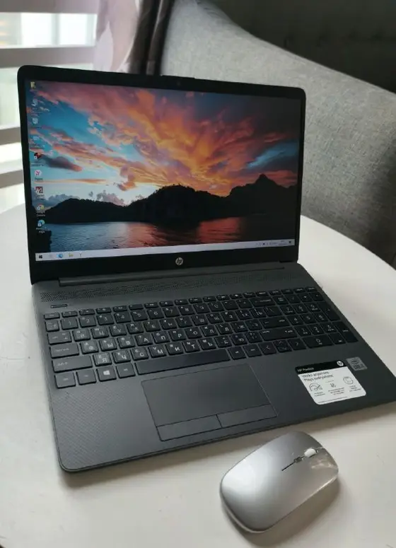 Ноутбук HP 250 G8 i3 12 ГБ, фото 1
