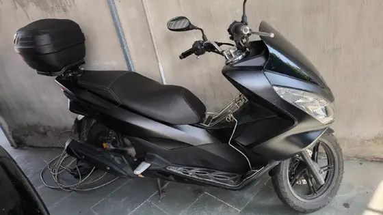 Honda PCX 125 2015 год с кофром, фото 1