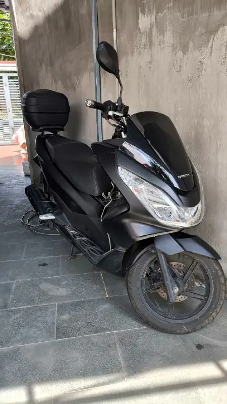 Honda PCX 125 2015 год с кофром, фото 2