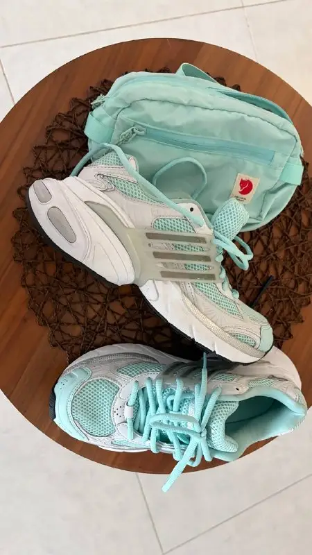 Кроссовки adidas original 38, фото 1