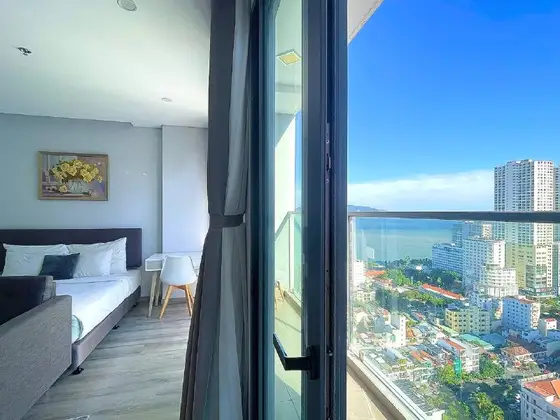 Студия Marina Suites вид на город, фото 3
