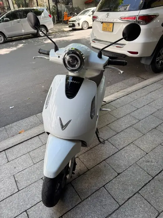 Vinfast evo 200 lite, фото 1