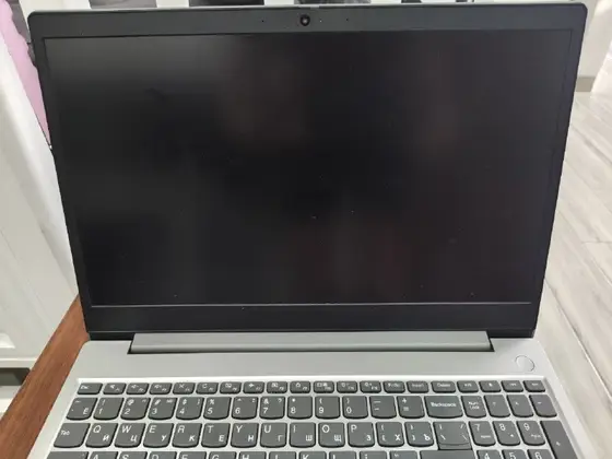 Ноутбук Lenovo Ryzen 3 4300U, фото 1