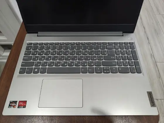 Ноутбук Lenovo Ryzen 3 4300U, фото 2