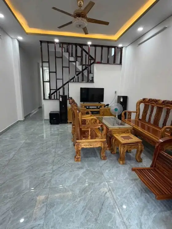 Дом 3 спальни 200 м², фото 1